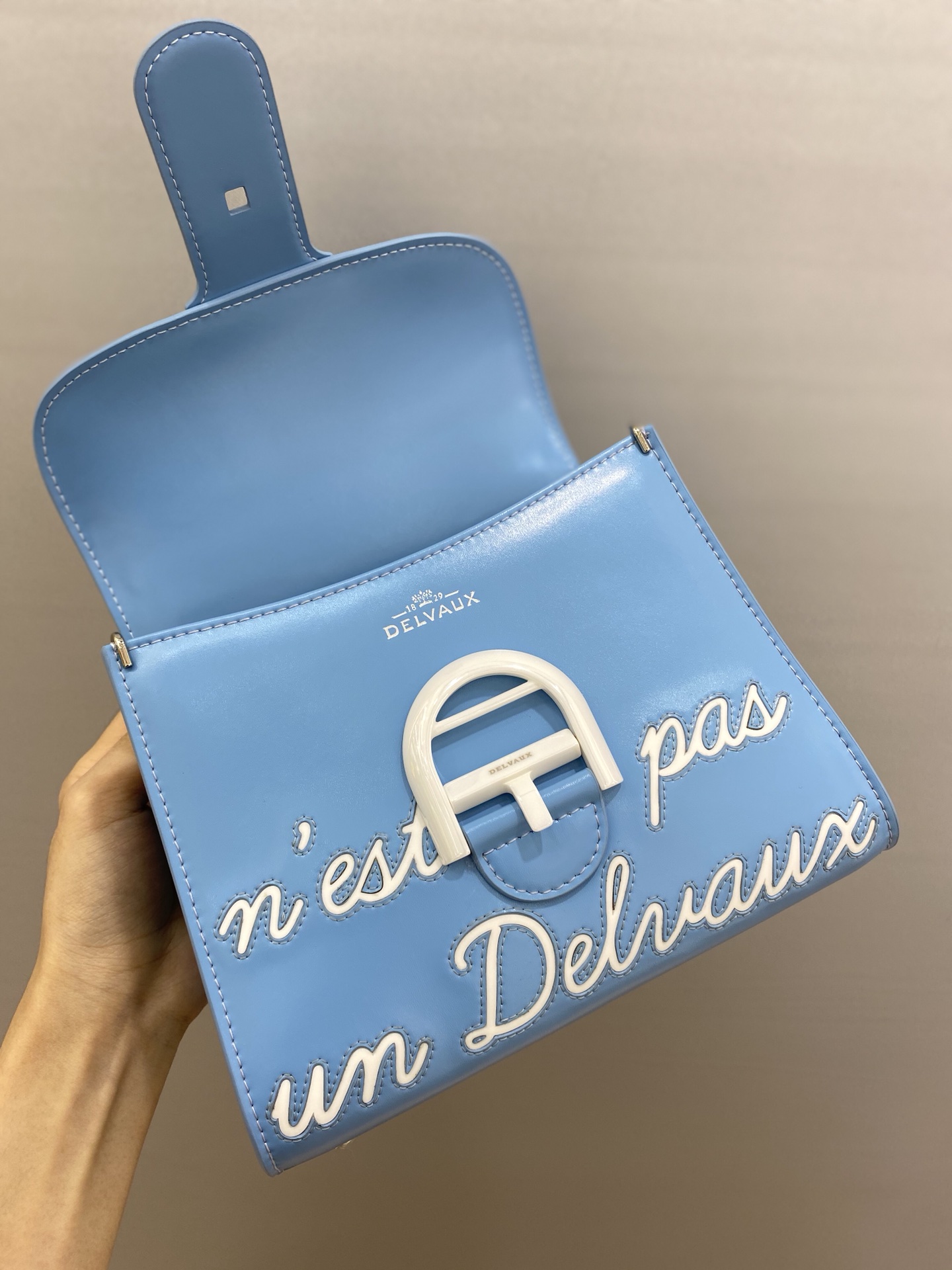 델보 레터링 브리앙 박스백 미니